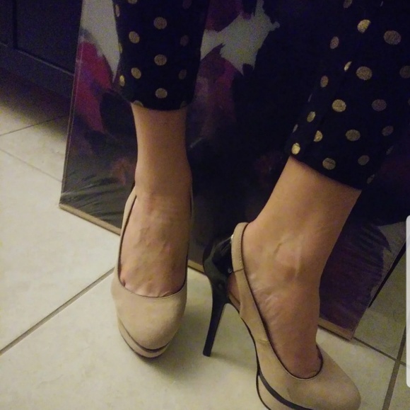 Aldo nude & black platform heels - Picture 5 of 8